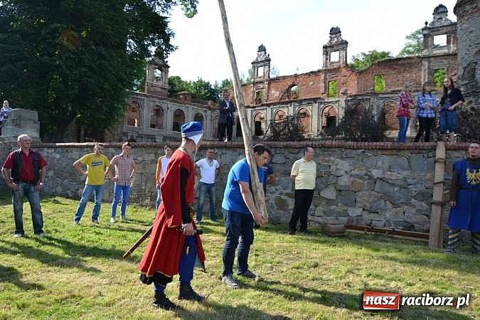Zdjęcie w galerii na portalu naszraciborz.pl: Tworków bawi się na Nocy Świętojańskiej wiadomości z regionu