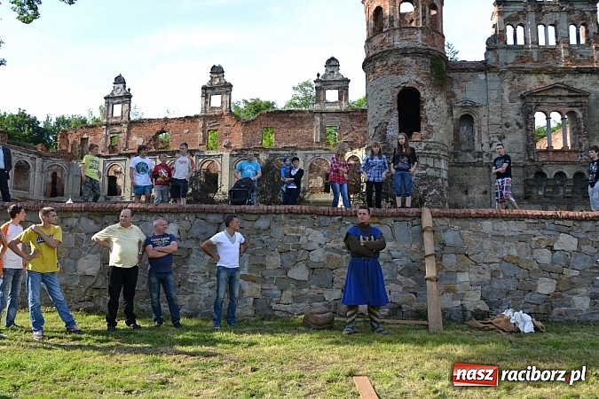 Zdjęcie w galerii na portalu naszraciborz.pl: Tworków bawi się na Nocy Świętojańskiej wiadomości z regionu