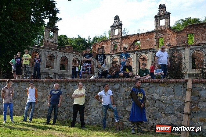 Zdjęcie w galerii na portalu naszraciborz.pl: Tworków bawi się na Nocy Świętojańskiej wiadomości z regionu