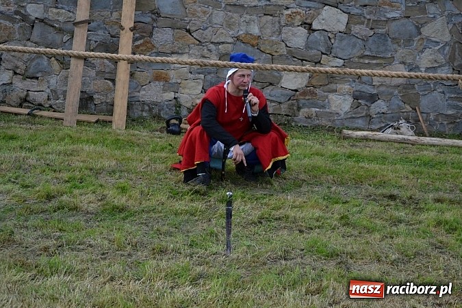 Zdjęcie w galerii na portalu naszraciborz.pl: Tworków bawi się na Nocy Świętojańskiej wiadomości z regionu