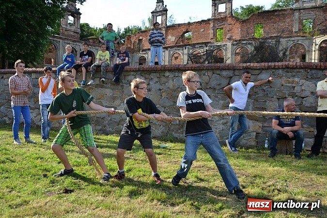 Zdjęcie w galerii na portalu naszraciborz.pl: Tworków bawi się na Nocy Świętojańskiej wiadomości z regionu