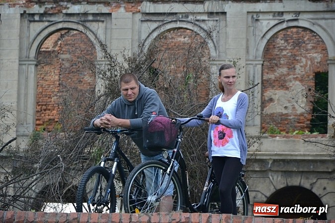 Zdjęcie w galerii na portalu naszraciborz.pl: Tworków bawi się na Nocy Świętojańskiej wiadomości z regionu