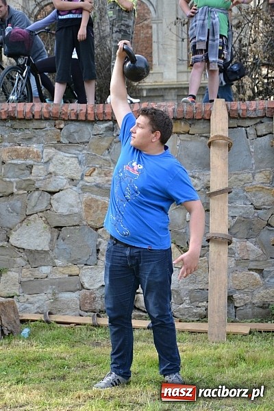 Zdjęcie w galerii na portalu naszraciborz.pl: Tworków bawi się na Nocy Świętojańskiej wiadomości z regionu