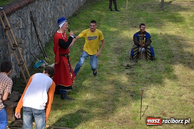 Zdjęcie w galerii na portalu naszraciborz.pl: Tworków bawi się na Nocy Świętojańskiej wiadomości z regionu