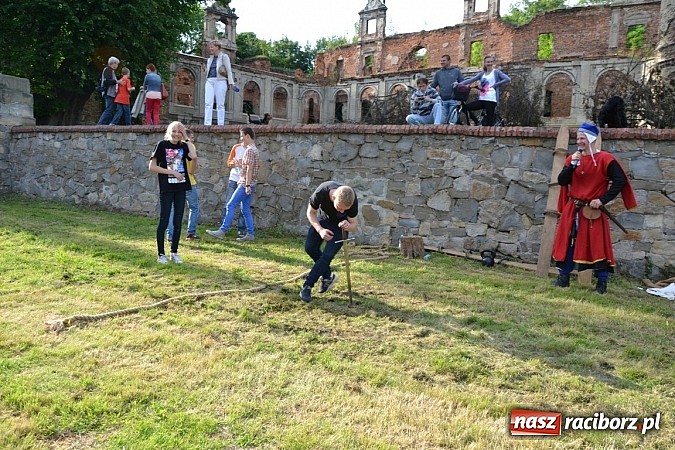 Zdjęcie w galerii na portalu naszraciborz.pl: Tworków bawi się na Nocy Świętojańskiej wiadomości z regionu