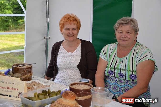 Zdjęcie w galerii na portalu naszraciborz.pl: Tworków bawi się na Nocy Świętojańskiej wiadomości z regionu