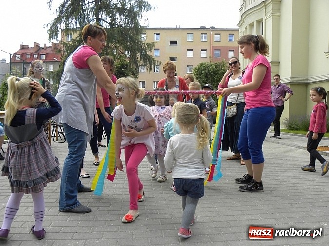 Zdjęcie w galerii na portalu naszraciborz.pl: Dzień Dziecka z Koziołkiem wiadomości z regionu