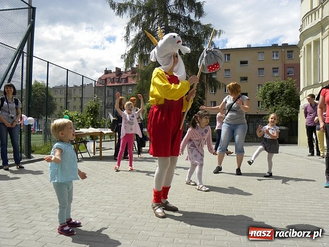 Zdjęcie w galerii na portalu naszraciborz.pl: Dzień Dziecka z Koziołkiem wiadomości z regionu