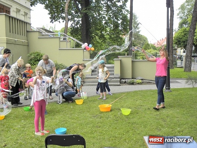 Zdjęcie w galerii na portalu naszraciborz.pl: Dzień Dziecka z Koziołkiem wiadomości z regionu