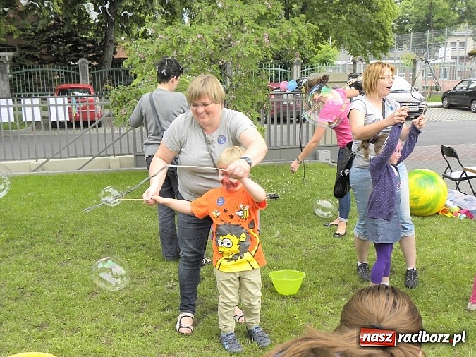 Zdjęcie w galerii na portalu naszraciborz.pl: Dzień Dziecka z Koziołkiem wiadomości z regionu