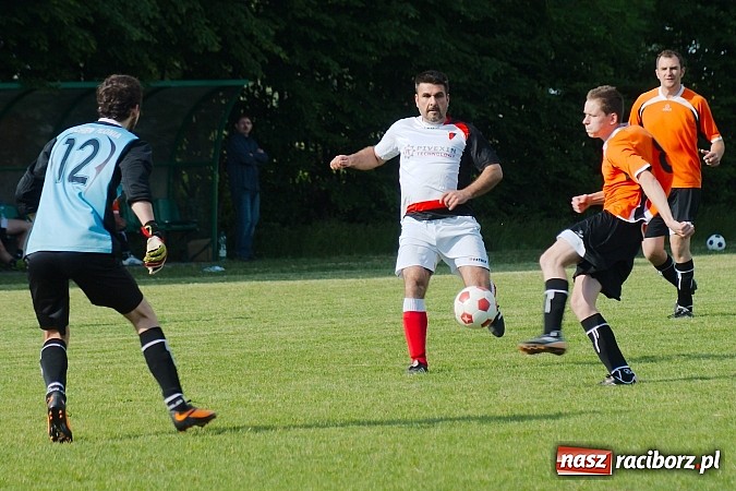 Zdjęcie w galerii na portalu naszraciborz.pl: Wymęczone zwycięstwo Wichru. Bieńkowice własnym cieniem wiadomości z regionu