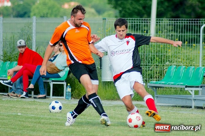 Zdjęcie w galerii na portalu naszraciborz.pl: Wymęczone zwycięstwo Wichru. Bieńkowice własnym cieniem wiadomości z regionu