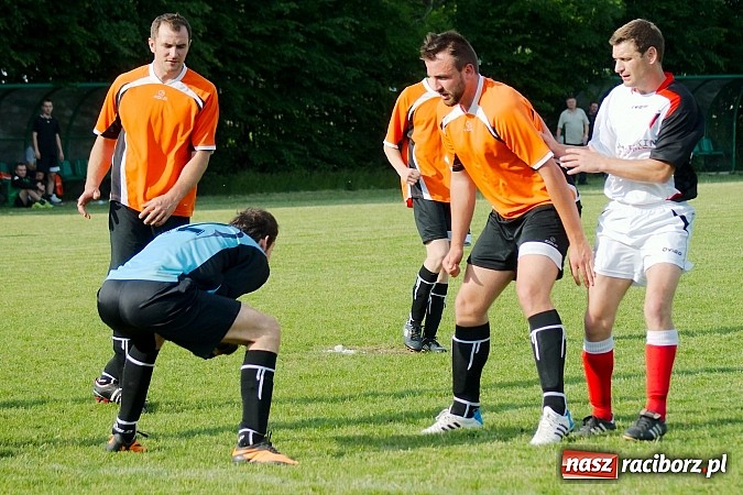 Zdjęcie w galerii na portalu naszraciborz.pl: Wymęczone zwycięstwo Wichru. Bieńkowice własnym cieniem wiadomości z regionu