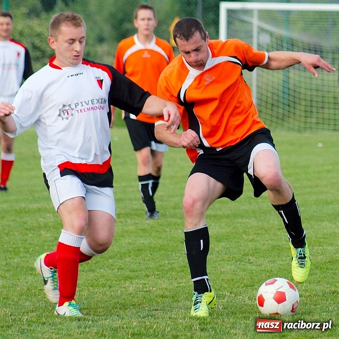 Zdjęcie w galerii na portalu naszraciborz.pl: Wymęczone zwycięstwo Wichru. Bieńkowice własnym cieniem wiadomości z regionu