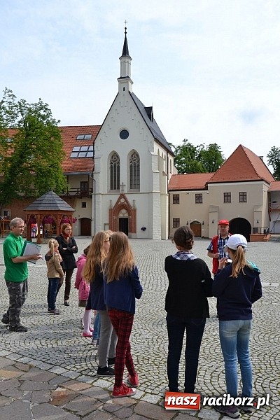 Zdjęcie w galerii na portalu naszraciborz.pl: PTTK zorganizował na zamku Dzień Dziecka  wiadomości z regionu
