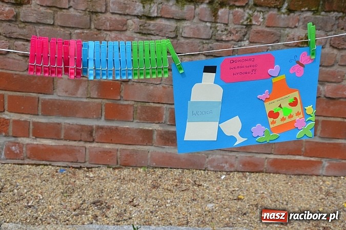 Zdjęcie w galerii na portalu naszraciborz.pl: PTTK zorganizował na zamku Dzień Dziecka  wiadomości z regionu