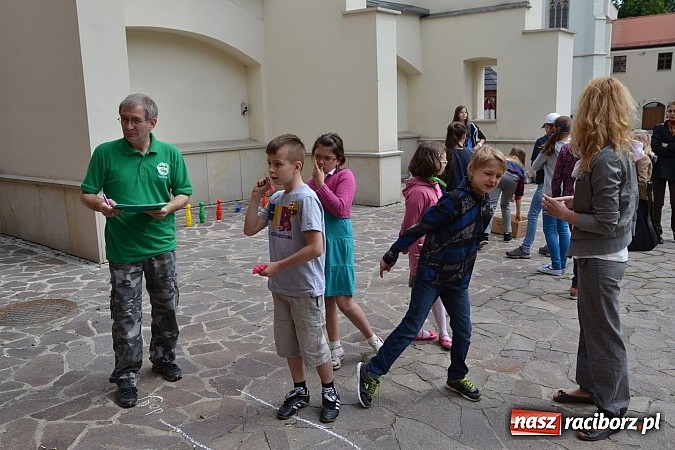 Zdjęcie w galerii na portalu naszraciborz.pl: PTTK zorganizował na zamku Dzień Dziecka  wiadomości z regionu