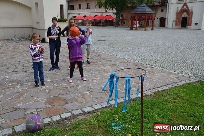 Zdjęcie w galerii na portalu naszraciborz.pl: PTTK zorganizował na zamku Dzień Dziecka  wiadomości z regionu