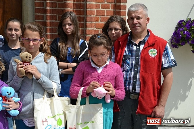 Zdjęcie w galerii na portalu naszraciborz.pl: PTTK zorganizował na zamku Dzień Dziecka  wiadomości z regionu