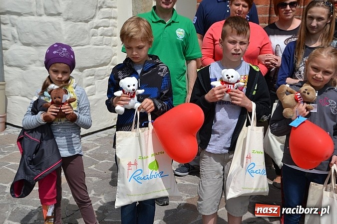 Zdjęcie w galerii na portalu naszraciborz.pl: PTTK zorganizował na zamku Dzień Dziecka  wiadomości z regionu