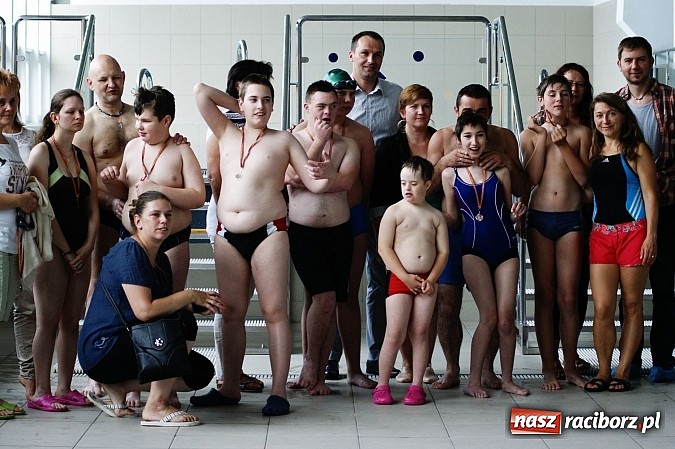 Zdjęcie w galerii na portalu naszraciborz.pl: Integracyjny festiwal pływacki na Dzień Dziecka wiadomości z regionu