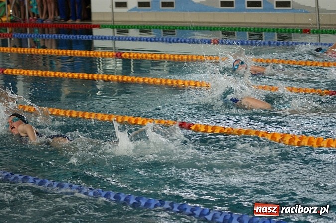Zdjęcie w galerii na portalu naszraciborz.pl: Integracyjny festiwal pływacki na Dzień Dziecka wiadomości z regionu