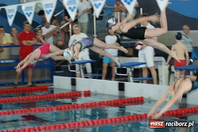 Zdjęcie w galerii na portalu naszraciborz.pl: Integracyjny festiwal pływacki na Dzień Dziecka wiadomości z regionu