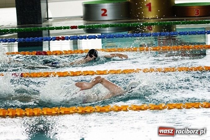 Zdjęcie w galerii na portalu naszraciborz.pl: Integracyjny festiwal pływacki na Dzień Dziecka wiadomości z regionu