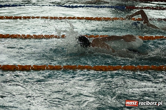 Zdjęcie w galerii na portalu naszraciborz.pl: Integracyjny festiwal pływacki na Dzień Dziecka wiadomości z regionu