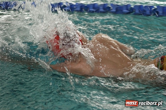 Zdjęcie w galerii na portalu naszraciborz.pl: Integracyjny festiwal pływacki na Dzień Dziecka wiadomości z regionu