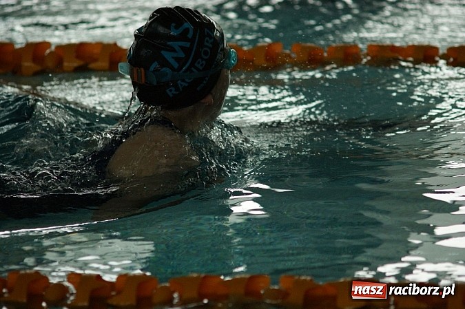 Zdjęcie w galerii na portalu naszraciborz.pl: Integracyjny festiwal pływacki na Dzień Dziecka wiadomości z regionu