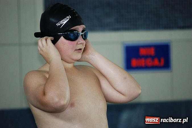 Zdjęcie w galerii na portalu naszraciborz.pl: Integracyjny festiwal pływacki na Dzień Dziecka wiadomości z regionu