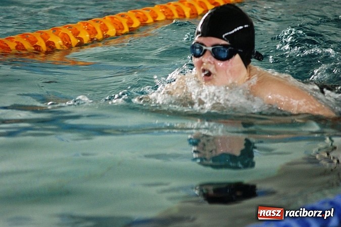 Zdjęcie w galerii na portalu naszraciborz.pl: Integracyjny festiwal pływacki na Dzień Dziecka wiadomości z regionu