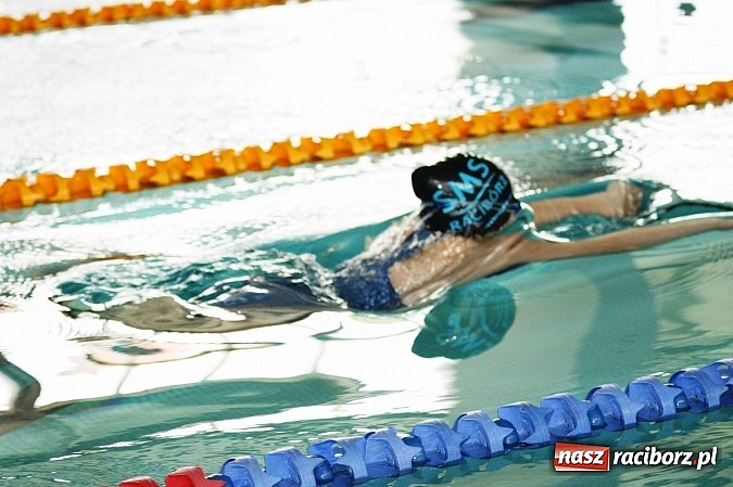 Zdjęcie w galerii na portalu naszraciborz.pl: Integracyjny festiwal pływacki na Dzień Dziecka wiadomości z regionu