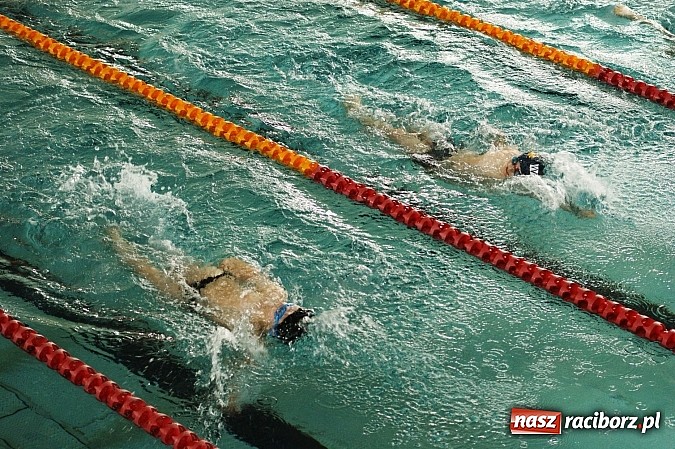 Zdjęcie w galerii na portalu naszraciborz.pl: Integracyjny festiwal pływacki na Dzień Dziecka wiadomości z regionu