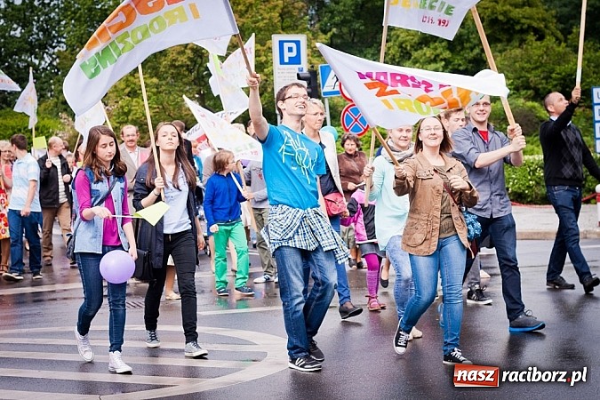 Zdjęcie w galerii na portalu naszraciborz.pl: Raciborski Marsz dla Życia i Rodziny wiadomości z regionu