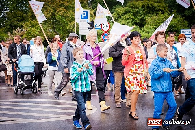 Zdjęcie w galerii na portalu naszraciborz.pl: Raciborski Marsz dla Życia i Rodziny wiadomości z regionu