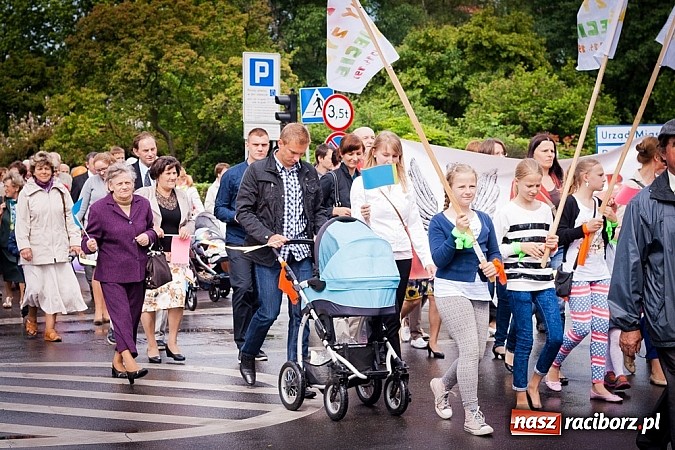 Zdjęcie w galerii na portalu naszraciborz.pl: Raciborski Marsz dla Życia i Rodziny wiadomości z regionu