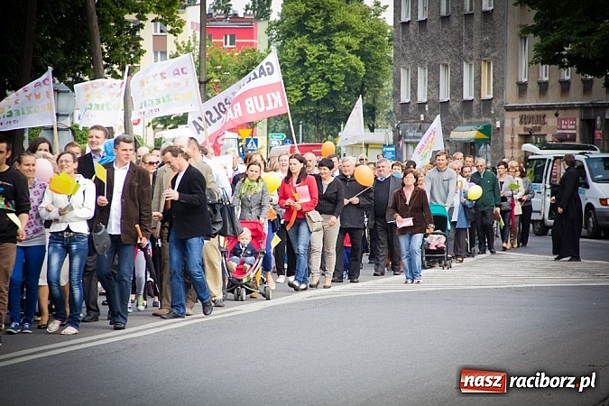 Zdjęcie w galerii na portalu naszraciborz.pl: Raciborski Marsz dla Życia i Rodziny wiadomości z regionu