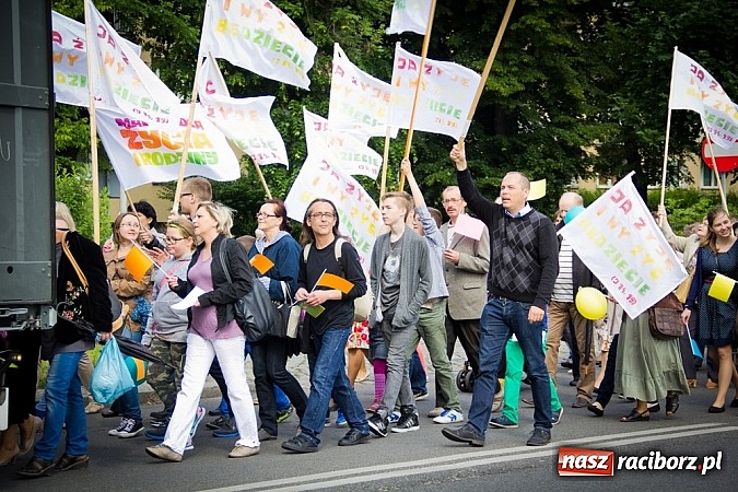 Zdjęcie w galerii na portalu naszraciborz.pl: Raciborski Marsz dla Życia i Rodziny wiadomości z regionu
