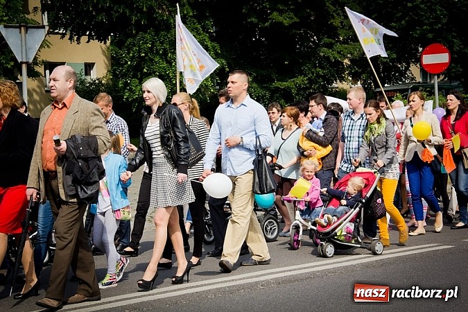 Zdjęcie w galerii na portalu naszraciborz.pl: Raciborski Marsz dla Życia i Rodziny wiadomości z regionu