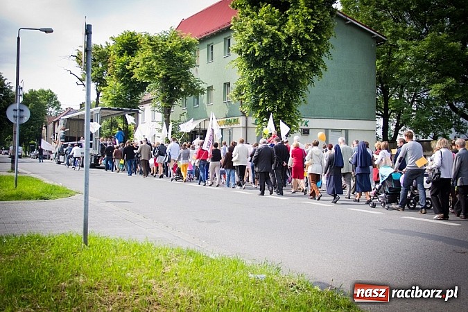 Zdjęcie w galerii na portalu naszraciborz.pl: Raciborski Marsz dla Życia i Rodziny wiadomości z regionu
