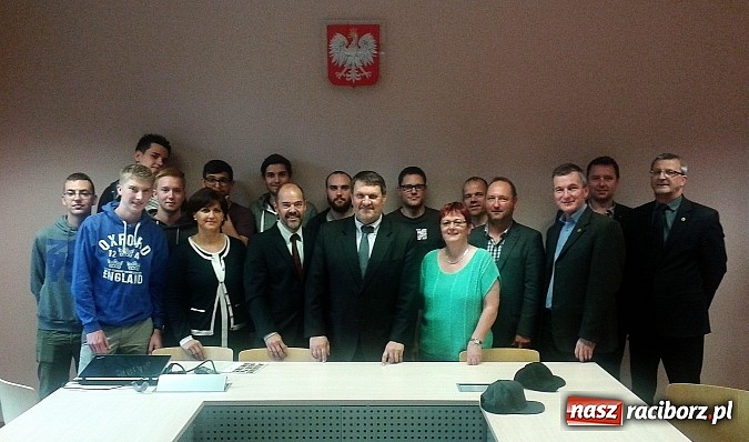 Zdjęcie w galerii na portalu naszraciborz.pl: Młodzi Niemcy na praktyce zawodowej w Raciborzu wiadomości z regionu