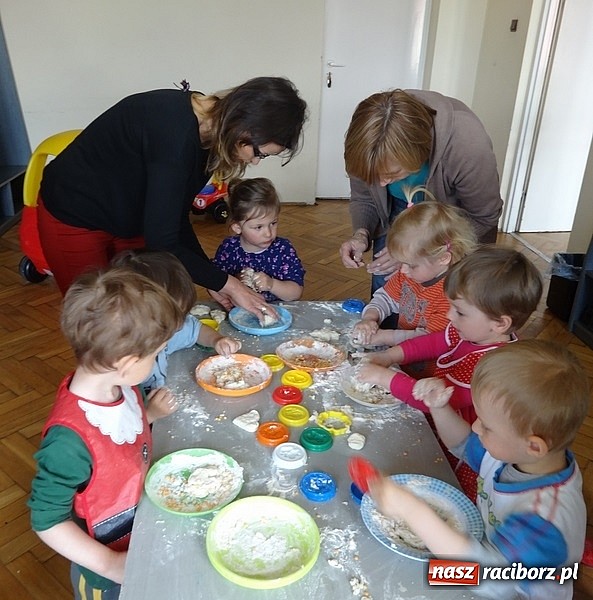 Zdjęcie w galerii na portalu naszraciborz.pl: Majówki grupy Fiku-miku w RCK wiadomości z regionu
