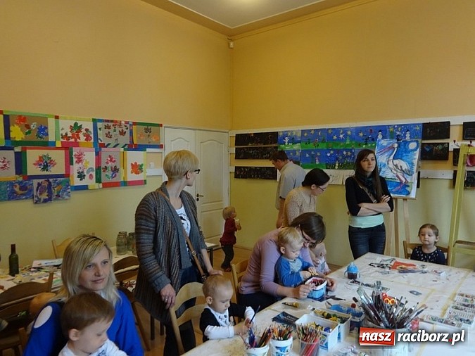 Zdjęcie w galerii na portalu naszraciborz.pl: Majówki grupy Fiku-miku w RCK wiadomości z regionu