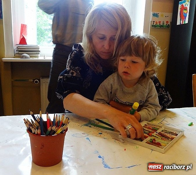 Zdjęcie w galerii na portalu naszraciborz.pl: Majówki grupy Fiku-miku w RCK wiadomości z regionu