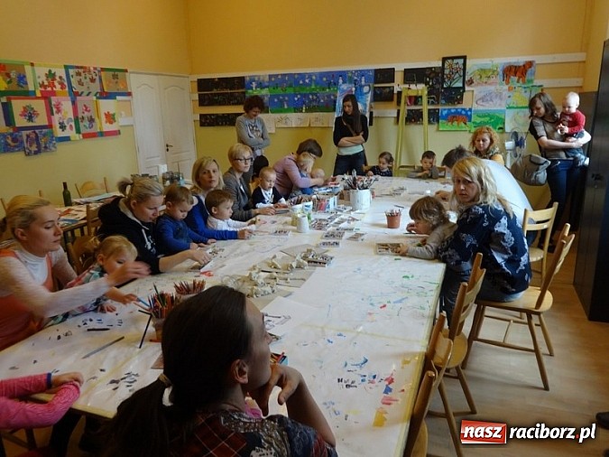 Zdjęcie w galerii na portalu naszraciborz.pl: Majówki grupy Fiku-miku w RCK wiadomości z regionu