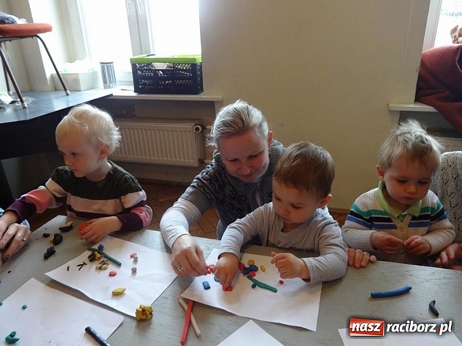 Zdjęcie w galerii na portalu naszraciborz.pl: Majówki grupy Fiku-miku w RCK wiadomości z regionu