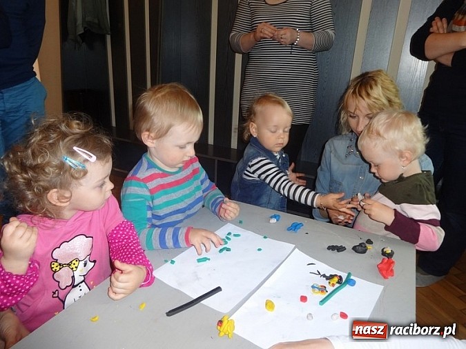 Zdjęcie w galerii na portalu naszraciborz.pl: Majówki grupy Fiku-miku w RCK wiadomości z regionu