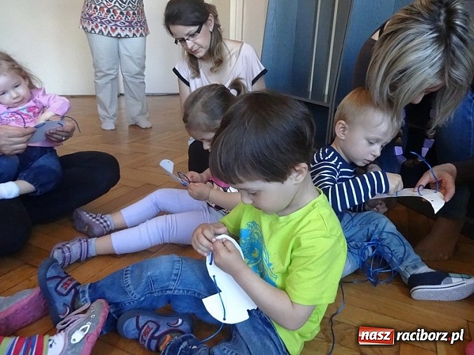 Zdjęcie w galerii na portalu naszraciborz.pl: Majówki grupy Fiku-miku w RCK wiadomości z regionu